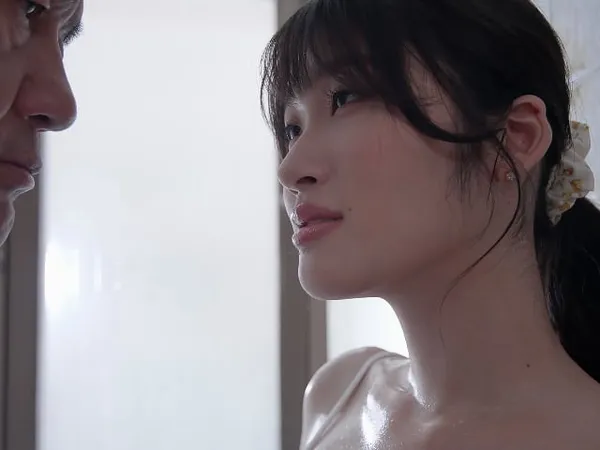 vung trom.com Người chồng bỏ bê, cô vợ được ông chú giúp thỏa mãn cơn nứng lồn lồn