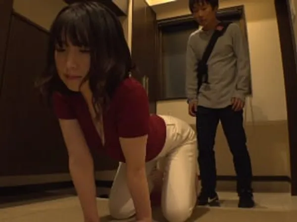 gái xxx Gã chồng lo làm việc, bà xã ở nhà vụng trộm với cậu thanh niên phòng bên