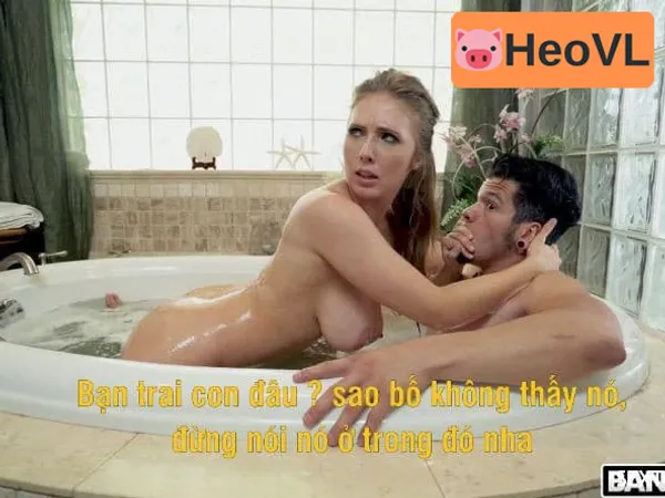 sex nhat Lẻn vào phòng tắm chung với bà chị họ